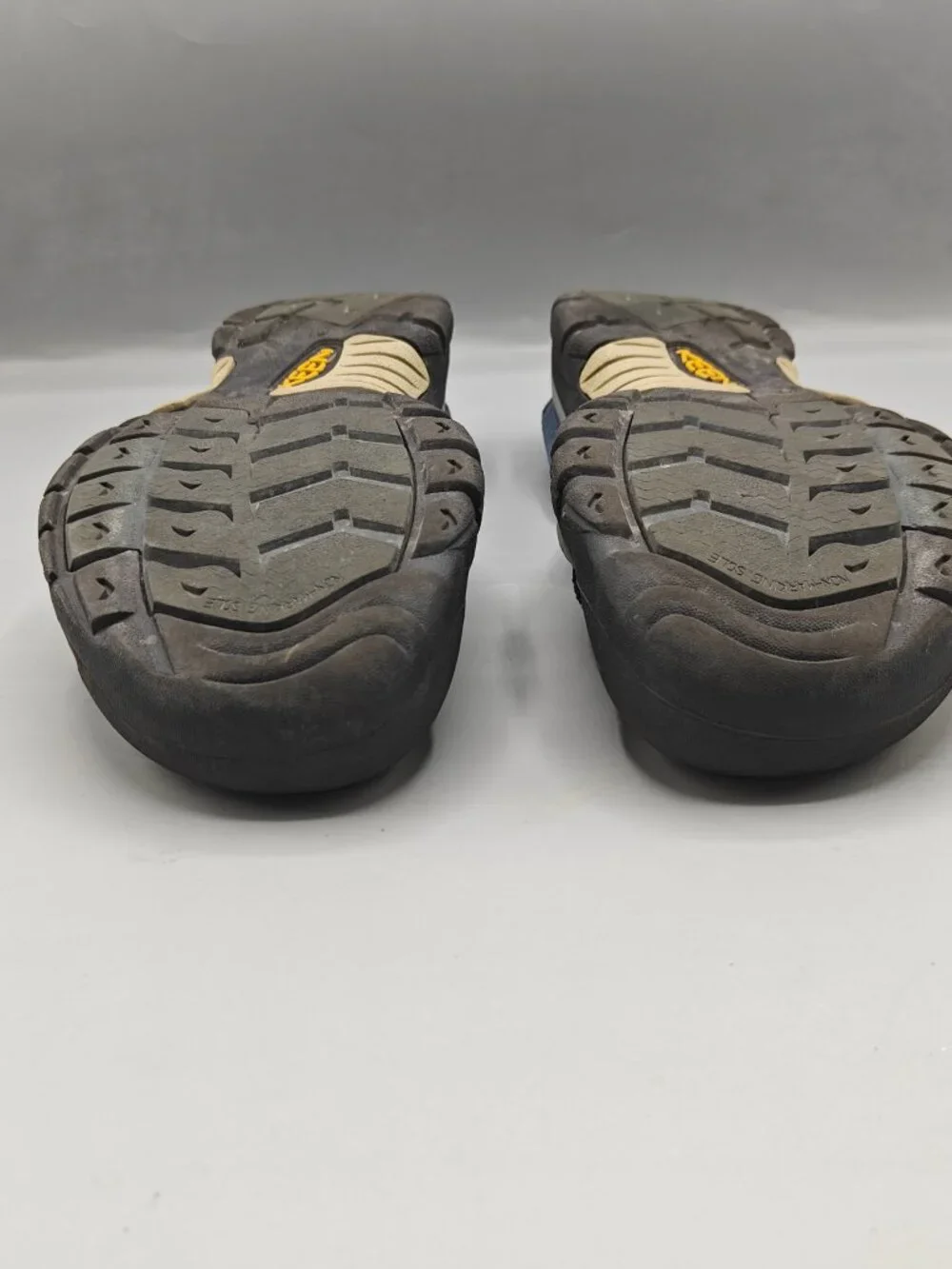 Keen Newport H2 Waterproof Shoes Sandals Men's  Sz 9 Navy Blue Pre-Owned